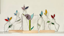 Load image into Gallery viewer, Liwus Gweder ‘Flower Vase’
